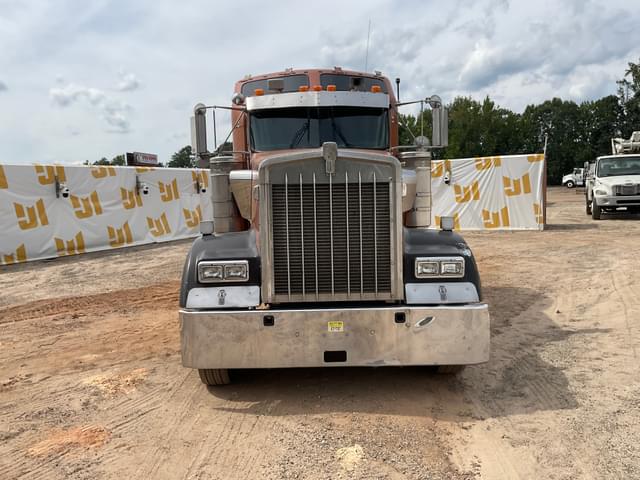Image of Kenworth W900 equipment image 1