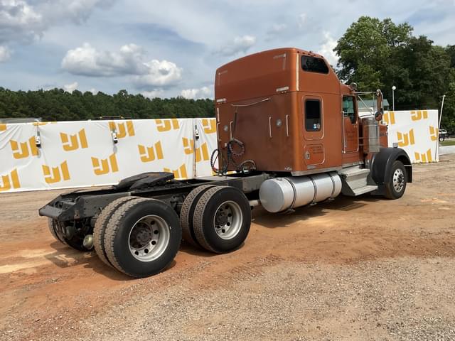 Image of Kenworth W900 equipment image 4