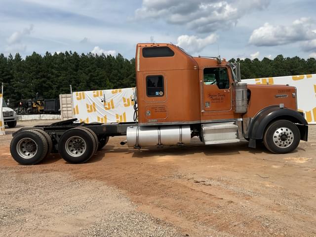 Image of Kenworth W900 equipment image 3