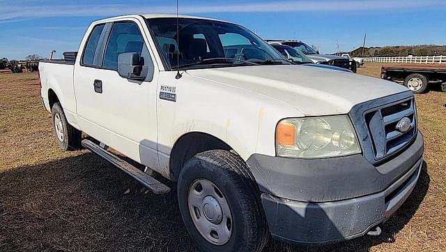 Image of Ford F-150 equipment image 1