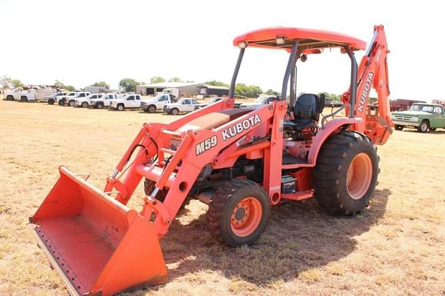 Image of Kubota M59 equipment image 3