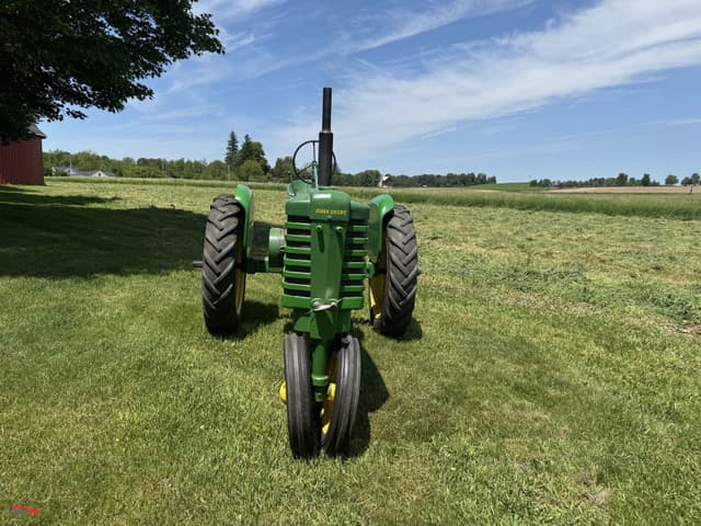 Image of John Deere H equipment image 1