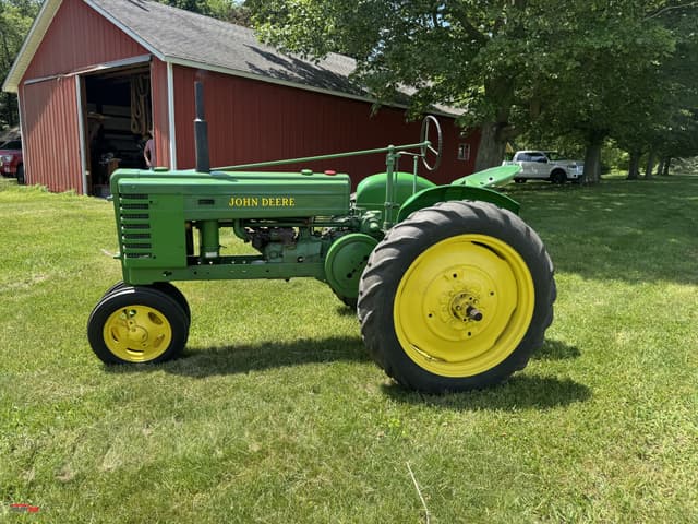 Image of John Deere H equipment image 3