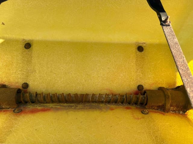 Image of John Deere 7000 equipment image 1