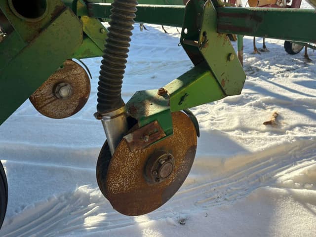 Image of John Deere 7000 equipment image 4
