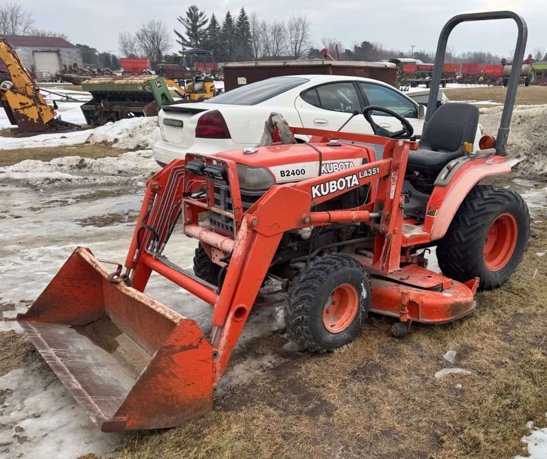 Image of Kubota B2400 Primary image