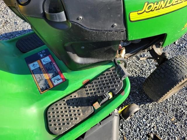 Image of John Deere L108 equipment image 4