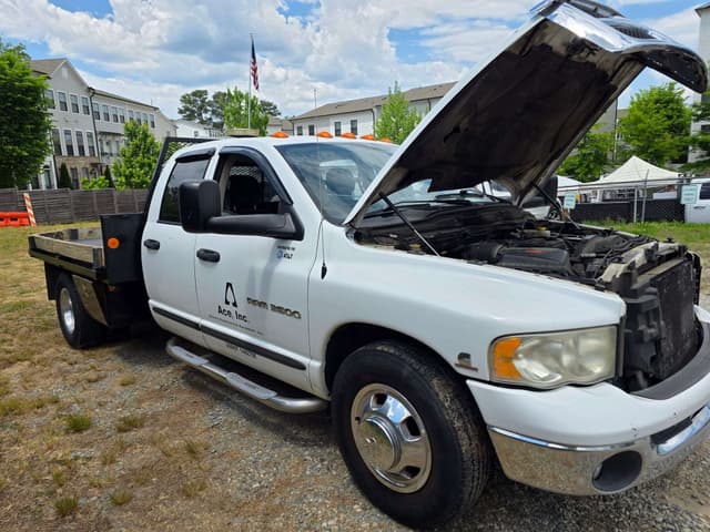 Image of Dodge Ram 3500 equipment image 2