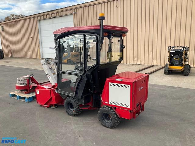 Image of Ventrac 3400Y equipment image 4