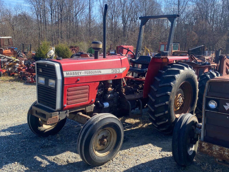 Massey Ferguson 383 Equipment Image0