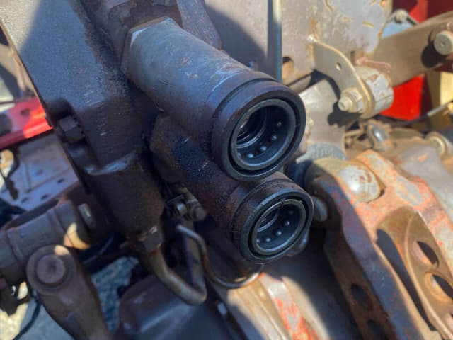 Image of Massey Ferguson 383 equipment image 4