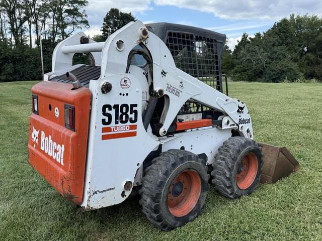 Image of Bobcat S185 equipment image 4