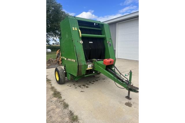 Image of John Deere 385 equipment image 1