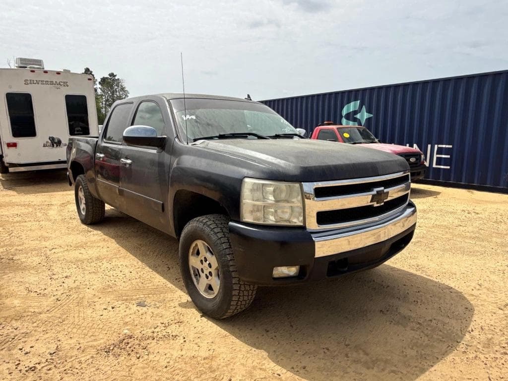 Image of Chevrolet Silverado Primary image