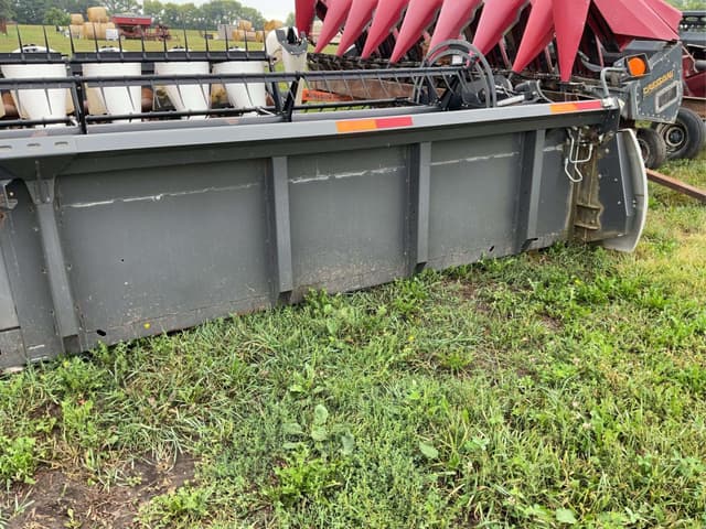 Image of AGCO 8200 equipment image 4