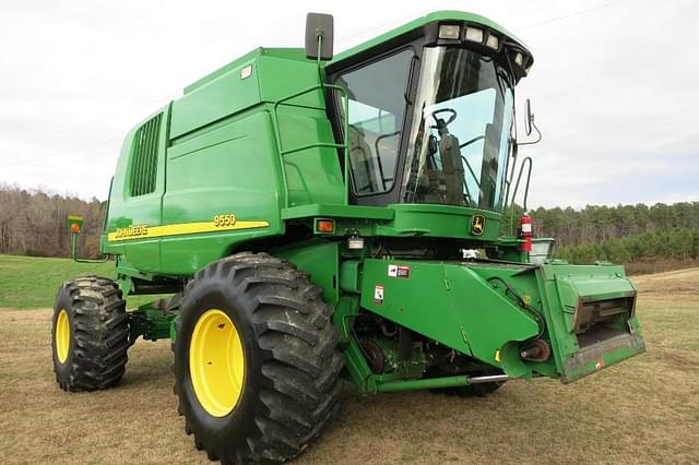 Image of John Deere 9550 equipment image 1