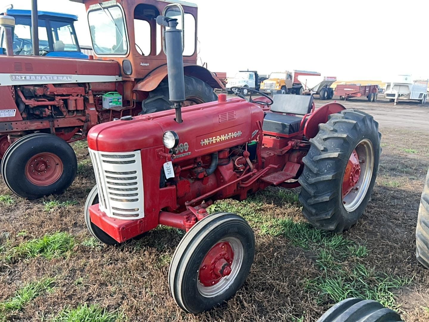 Main image International Harvester 300