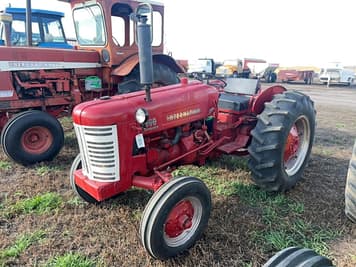 Main image International Harvester 300