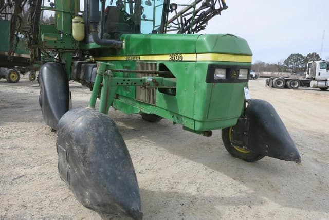 Image of John Deere 6700 equipment image 2