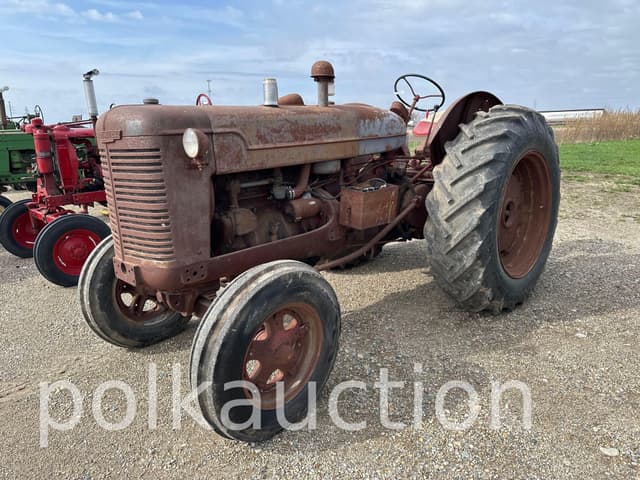 Image of Farmall W9 equipment image 2