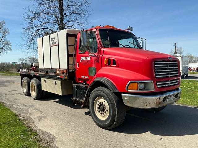 Image of Ford LT9513 equipment image 3