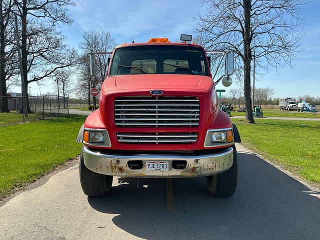 Image of Ford LT9513 equipment image 1