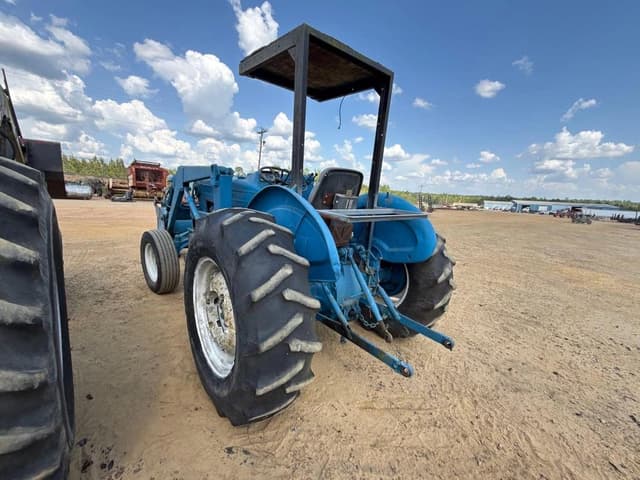 Image of Ford 3000 equipment image 2