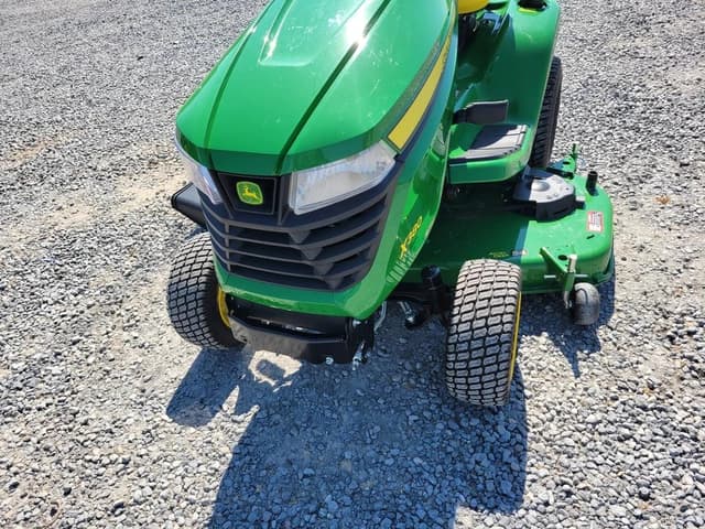 Image of John Deere X380 equipment image 2