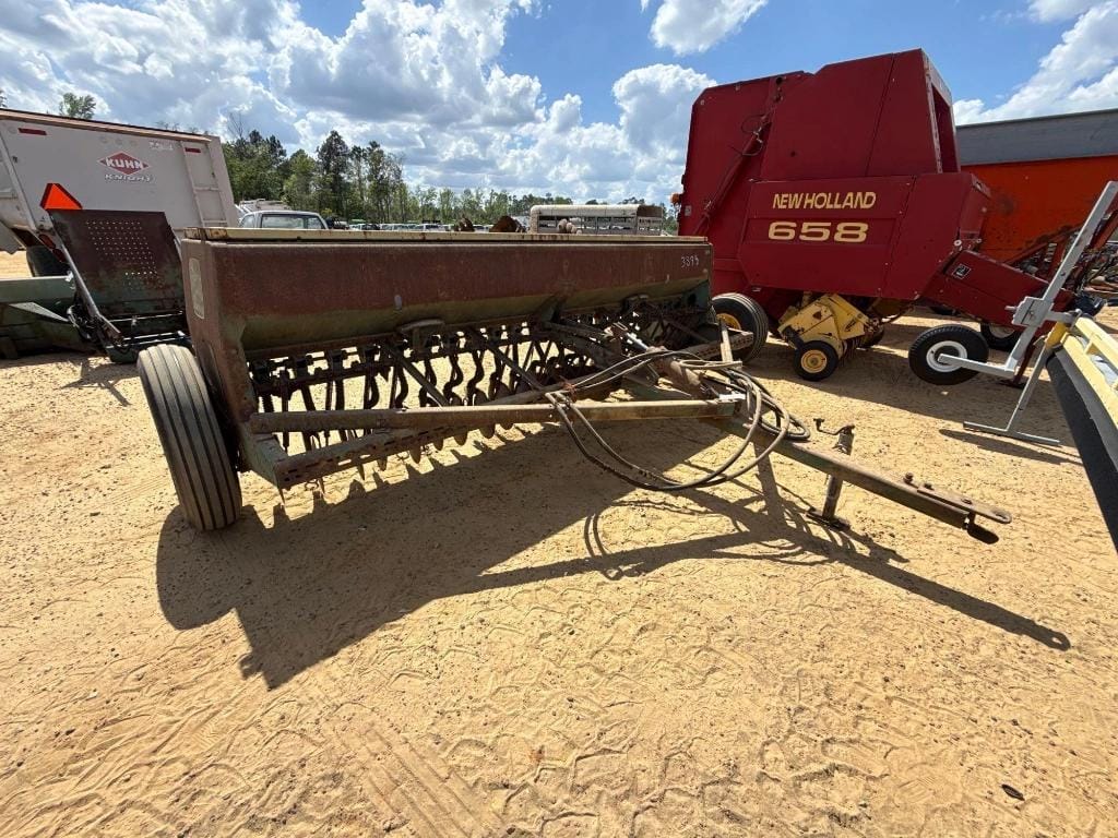 John Deere 8300 Equipment Image0