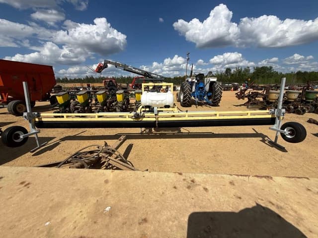 Image of GrassWorks Manufacturing Weed Wiper equipment image 4