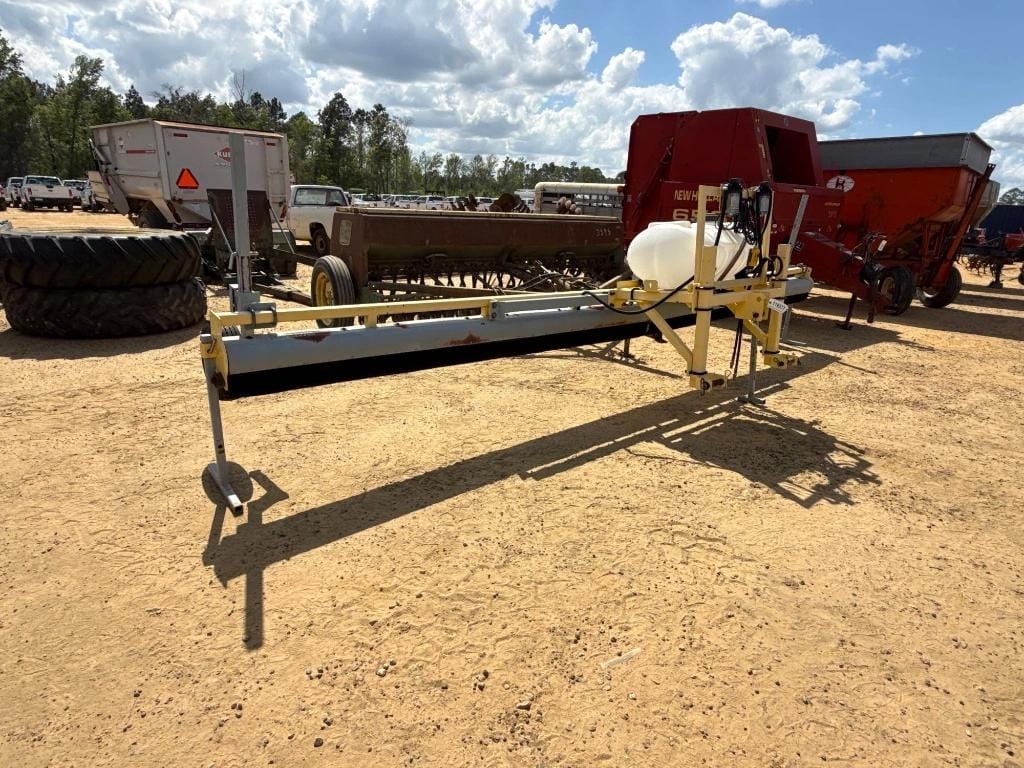 GrassWorks Manufacturing Weed Wiper Equipment Image0