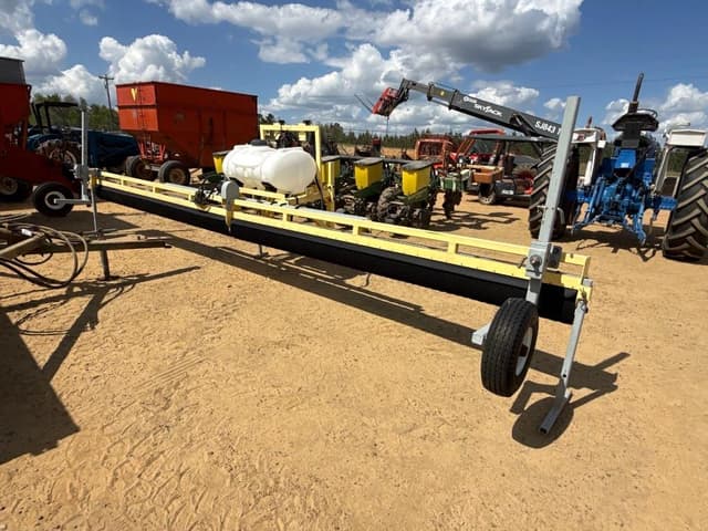 Image of GrassWorks Manufacturing Weed Wiper equipment image 3