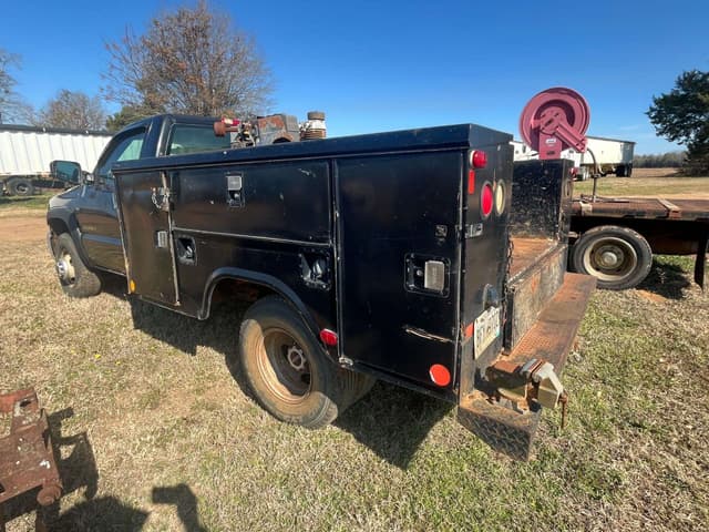 Image of GMC 3500 equipment image 3