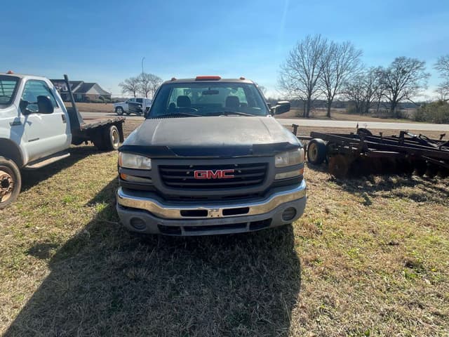 Image of GMC 3500 equipment image 2