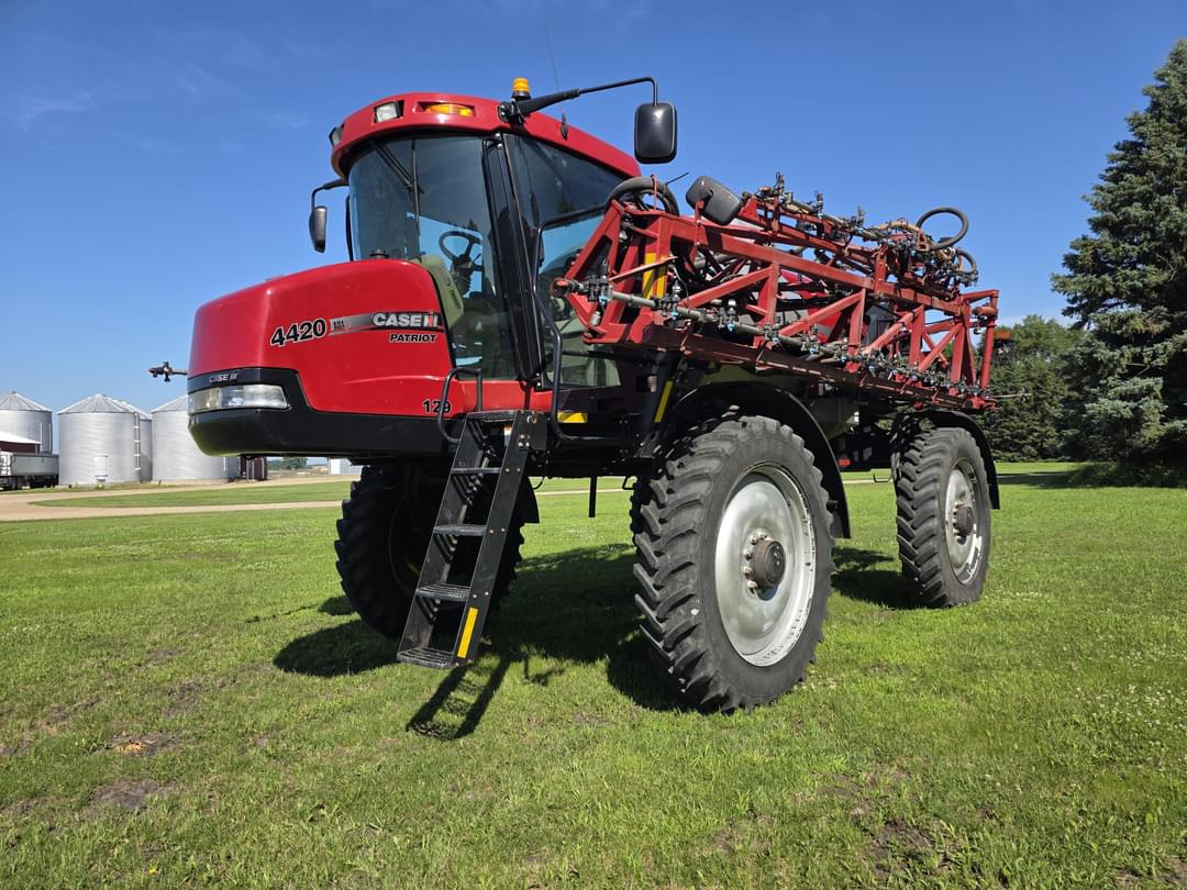 Image of Case IH Patriot 4420 Primary image