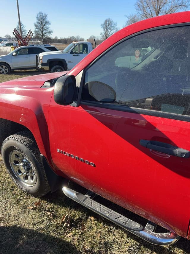 Image of Chevrolet 1500 equipment image 3