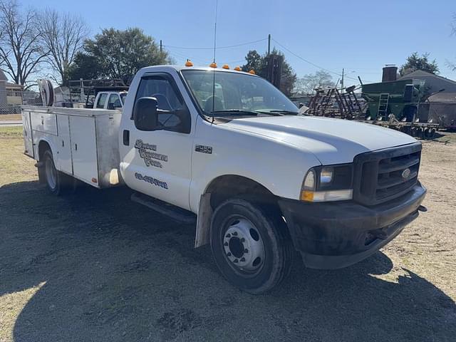 Image of Ford F-450 equipment image 1