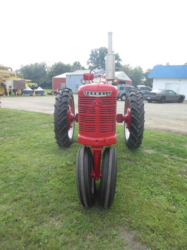 Image of Farmall H equipment image 3