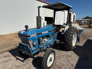 Ford 3910 Image