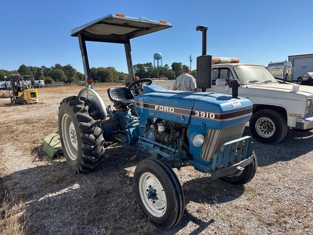 Image of Ford 3910 equipment image 1