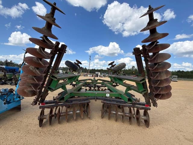 Image of John Deere 630 equipment image 3