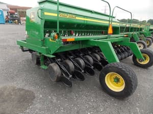 John Deere 1560 Image