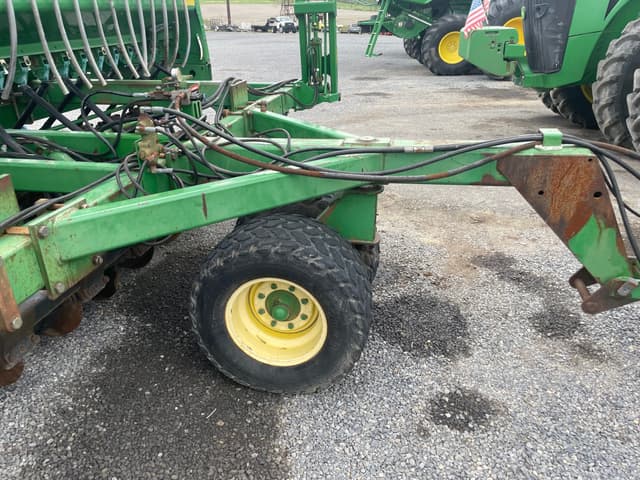 Image of John Deere 1560 equipment image 3