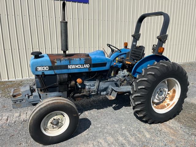 Image of New Holland 3930 equipment image 1