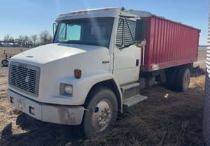 2004 Freightliner FL70 Image