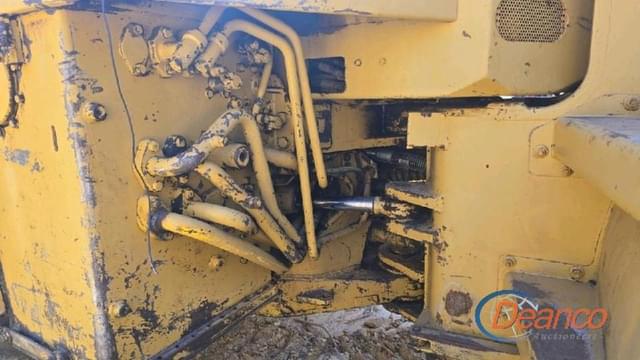 Image of Caterpillar 966C equipment image 4