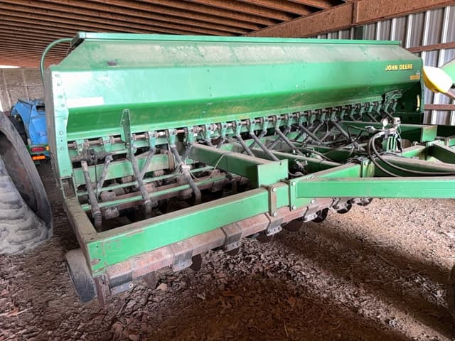 Image of John Deere 1560 equipment image 2