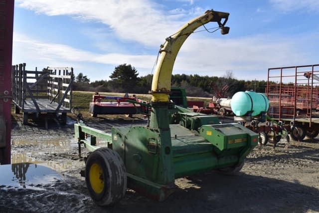 Image of John Deere 3950 equipment image 2