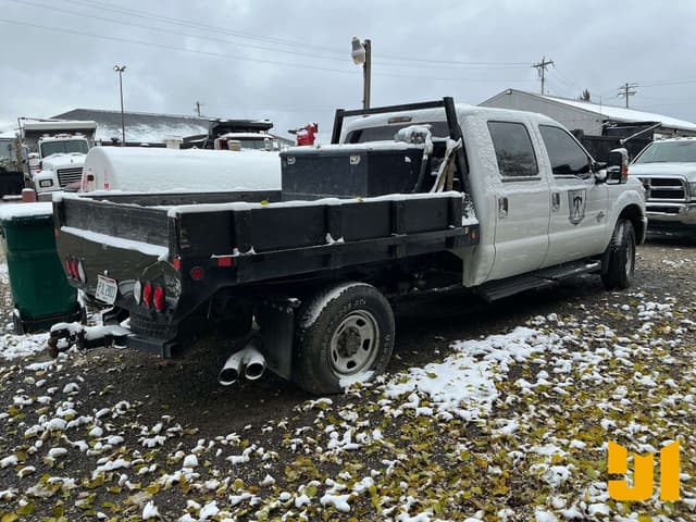Image of Ford F-350 equipment image 3