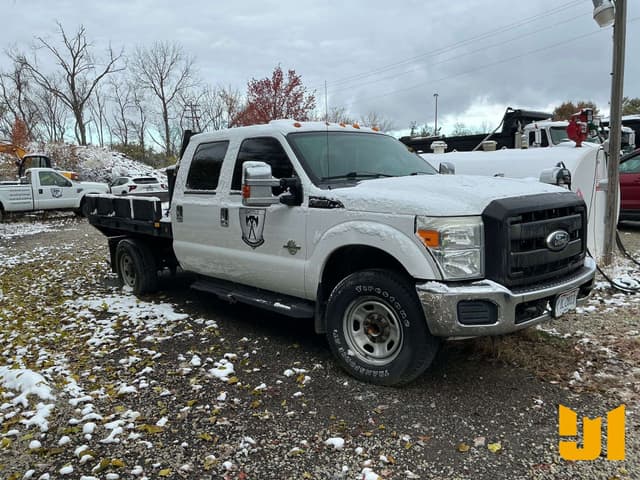 Image of Ford F-350 equipment image 2